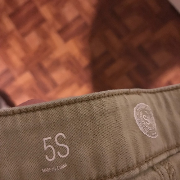 Women’s khaki Pants - Picture 4 of 4